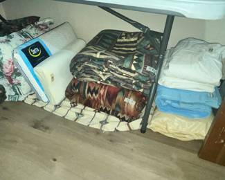 BLANKETS & PILLOWS