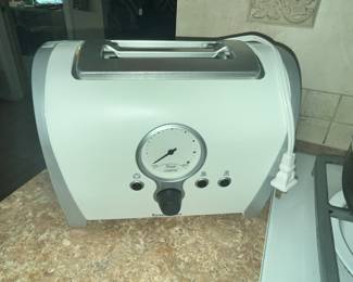 RUSSELL HOBBS TOASTER