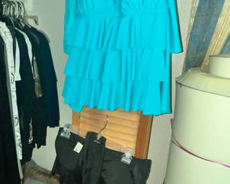 ANOTHER CLOSET FULL OF NICE CLOTHING