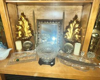 LOTS OF BEAUTIFUL DECOR