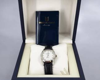 Vintage Univeral Geneve Mens Watch "NOS" Mint