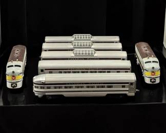 Vintage Lionel Canadian Pacific #2373 7-Piece Train Set