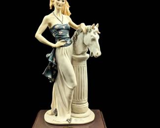 Giuseppe Armani Figurine: "Lisa" 453C With Original Box