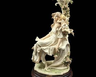 Giuseppe Armani Figurine: "Message Of Love" 1576F With Original Box