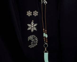 5 Piece Lot Of Assorted Costume Jewelry, A Necklace, A Brooch, Earrings, And A Pendant