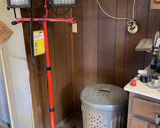 leaf can, Craftsman Twin Halogen flood light