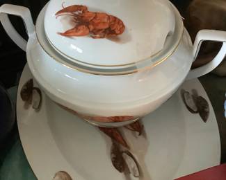 Tureen and platter