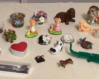 MMP063 Menagerie Of Animal Figurines & Other Small Collectibles 