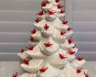 MMP038 Vintage White Ceramic Christmas Tree With Lighted Base