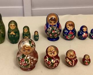 MMP106 Set Of Three Wooden Russian Nesting Matryoshka Dolls 