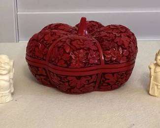 MMP054 Carved Chinese Collectibles