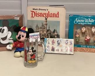 MMP011 Vintage Disney Figures, Rubber Stamps, Glass Mugs, Book, Puzzle & Bean Bag Plush