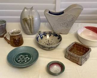 MMP047 Gorgeous Handmade Art Pottery