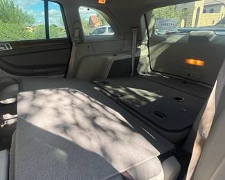 2006 Chrysler Pacifica, 121,500k miles, does not currently run (probably old gas, starts with starter fluid), back door does not open all the way. $2,000 OBO, see VIN photo