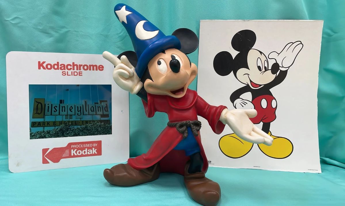  01 Mickey Mouse Fantasia Statue, Poster Kodachrome Slide