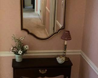 1 Drawer Console Table With Accent Mirror And Contents 