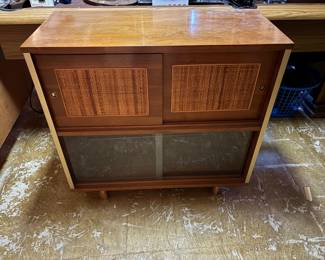Paul McCobb Style Mid-Century Furniture