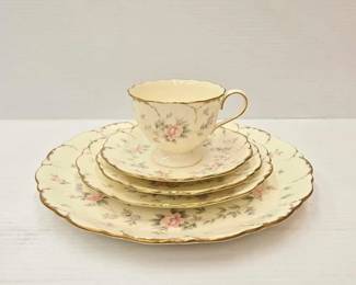 2146 NEW MIKASA Bone China