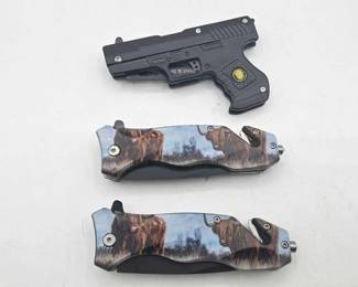 2208  2 Snake Eye Pocket Knifes  1 Pistol Knife 