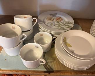 Fitz & Floyd "Pastel Poppy" Dinnerware Set