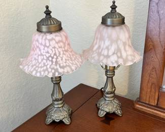 Pair of vintage Ying Long frosted glass lamps 