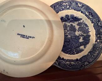 Set of 3 Davidson & Son Blue Willow Dinner Plates