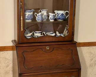Queen Anne Style Secretary Desk with Hutch