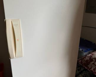 Kenmore 12-Series Upright Freezer