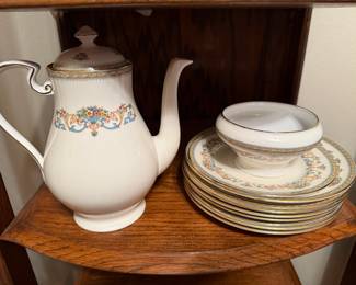 Aynsley Henley Bone China Tea & Coffee Set