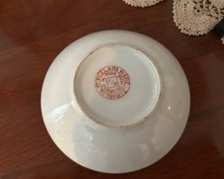 Japanese Porcelain Ware Red Gold Trim Trinket Dish