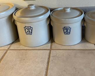 Set of 4 Pfaltzgraff Yorktowne Canister Set