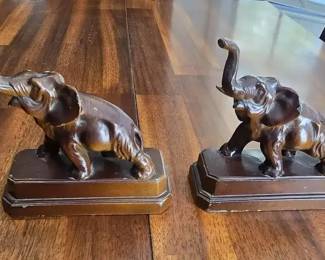 Elephant bookends