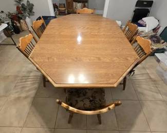 Thomas furniture dining room table with 6 chairs