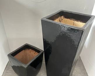 Large Black Pot Pair