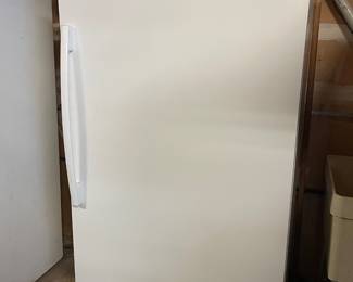  Whirlpool Upright Freezer