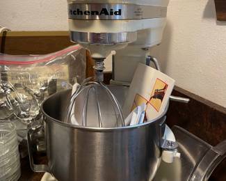 Kitchen Aid White Standing Mixer
