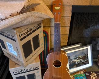 Harmony Ukulele, Definitive Technology ProMonitor 800 Stereo Speakers