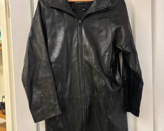La Nouvelle Renaissance Women's Black Leather Jacket – Size Small
