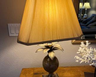 Pineapple Table Lamp