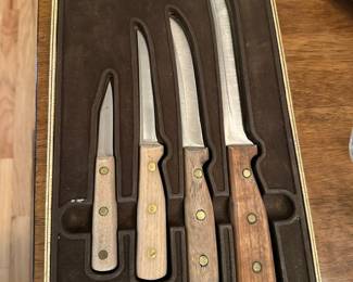 Chicago Cutlery Walnut Tradition 4-Piece Steak Knife Set
