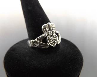 .925 Sterling Silver Art Nouveau Claddagh Ring Size 7.75
