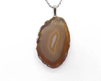 .925 Sterling Silver Agate Pendant Necklace
