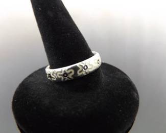 .925 Sterling Silver Enamel Flower Band Ring Size 7
