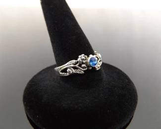 .925 Sterling Silver Blue Crystal Flower Ring Size 7.5
