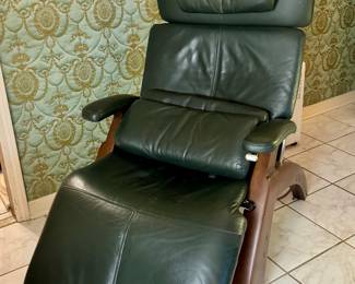 Relax the Back leather electric recliner
