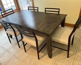 1 Pottery Barn Hide Leaf Dining Tablemin