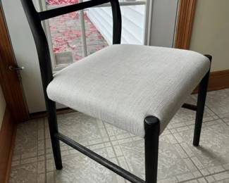 1 Pottery Barn Dining Table Chairmin