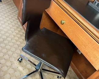 1 Faux Leather Swivel Desk Chairmin