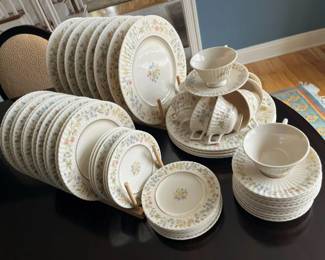 1 Lenox Spring Bouquet China Setmin