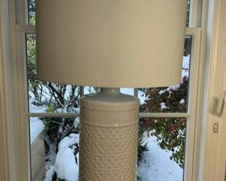 1 Pottery Barn Safavieh Emma Ceramic Table Lampmin